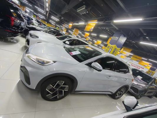 Putih Bersertifikat Mobil Listrik Properti Mesin Teknik Kinerja Luar Biasa