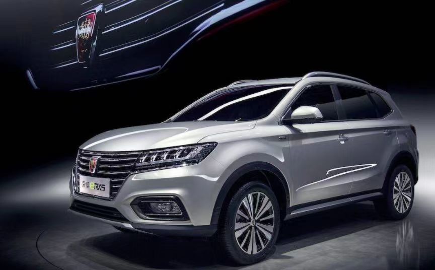 Harga terjangkau Mobil listrik bekas Sedan Body Type 5 Star Safety Rating